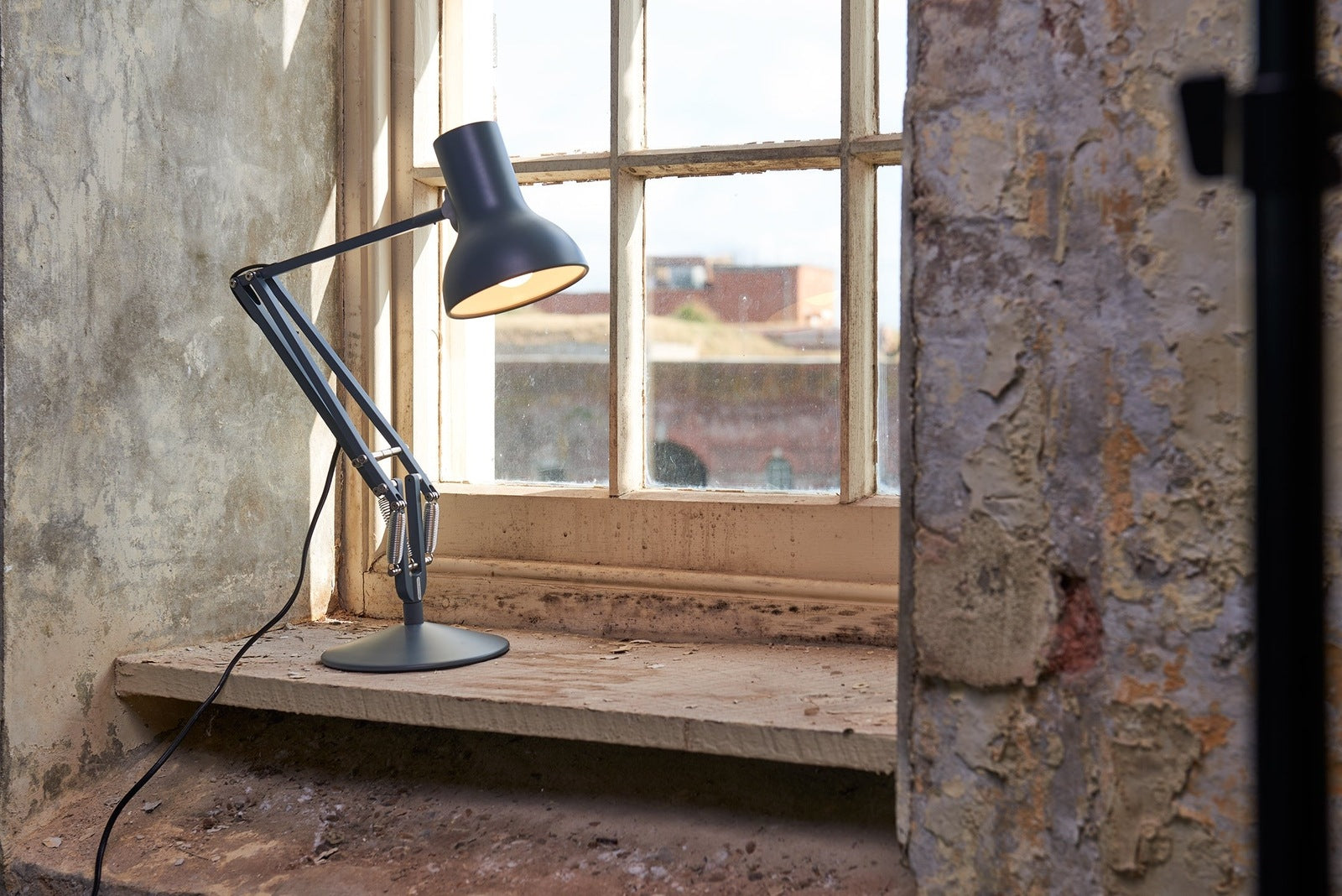 Type 75 Mini Desk Lamp