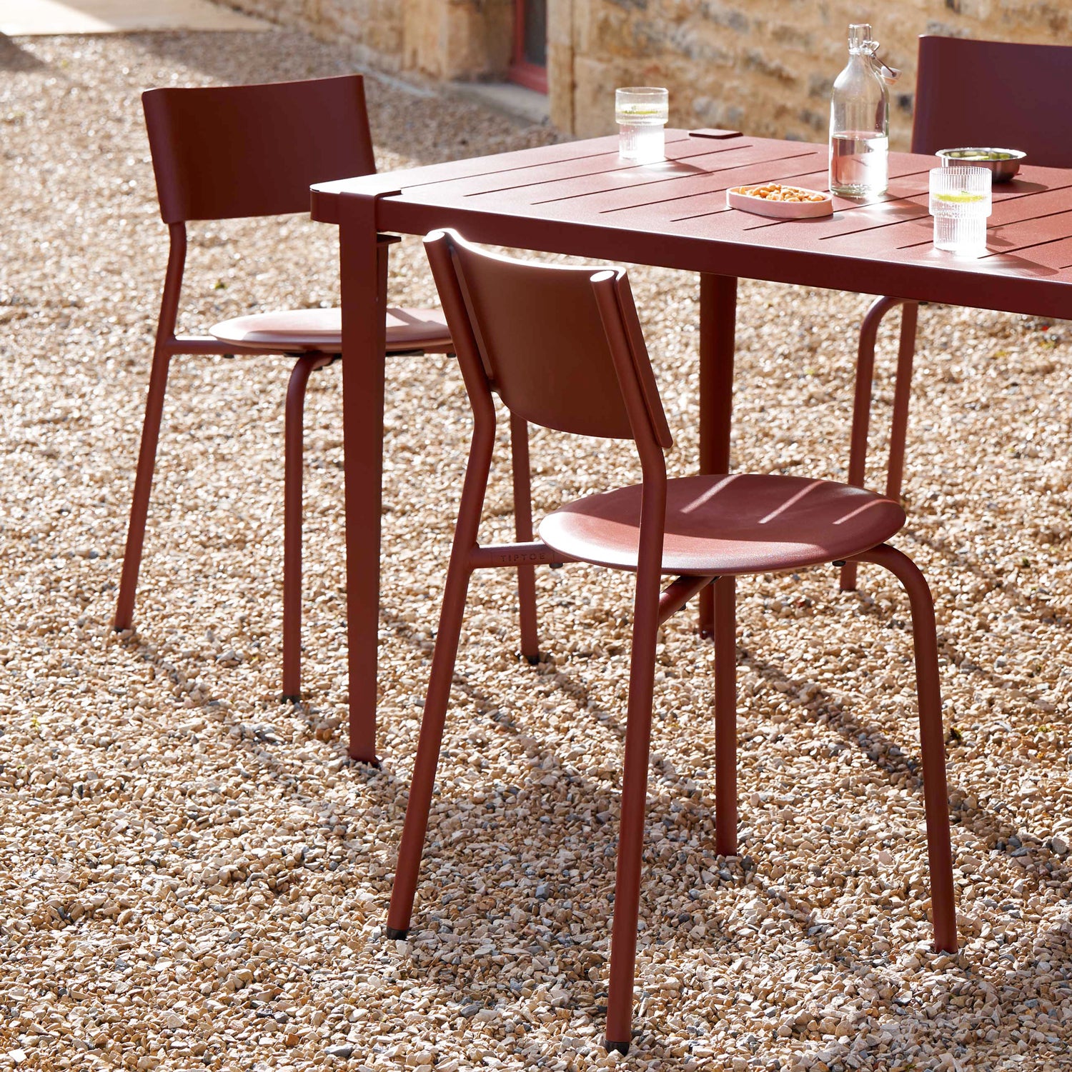 Tiptoe MIDI SSDr Outdoor Chair lifestyle photograph