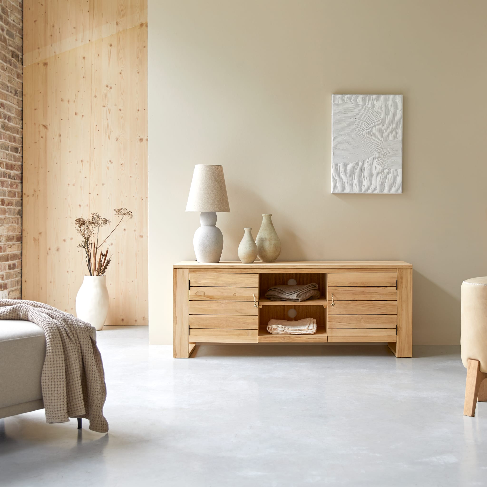 Tikamoon Minimalys TV stand in solid teak