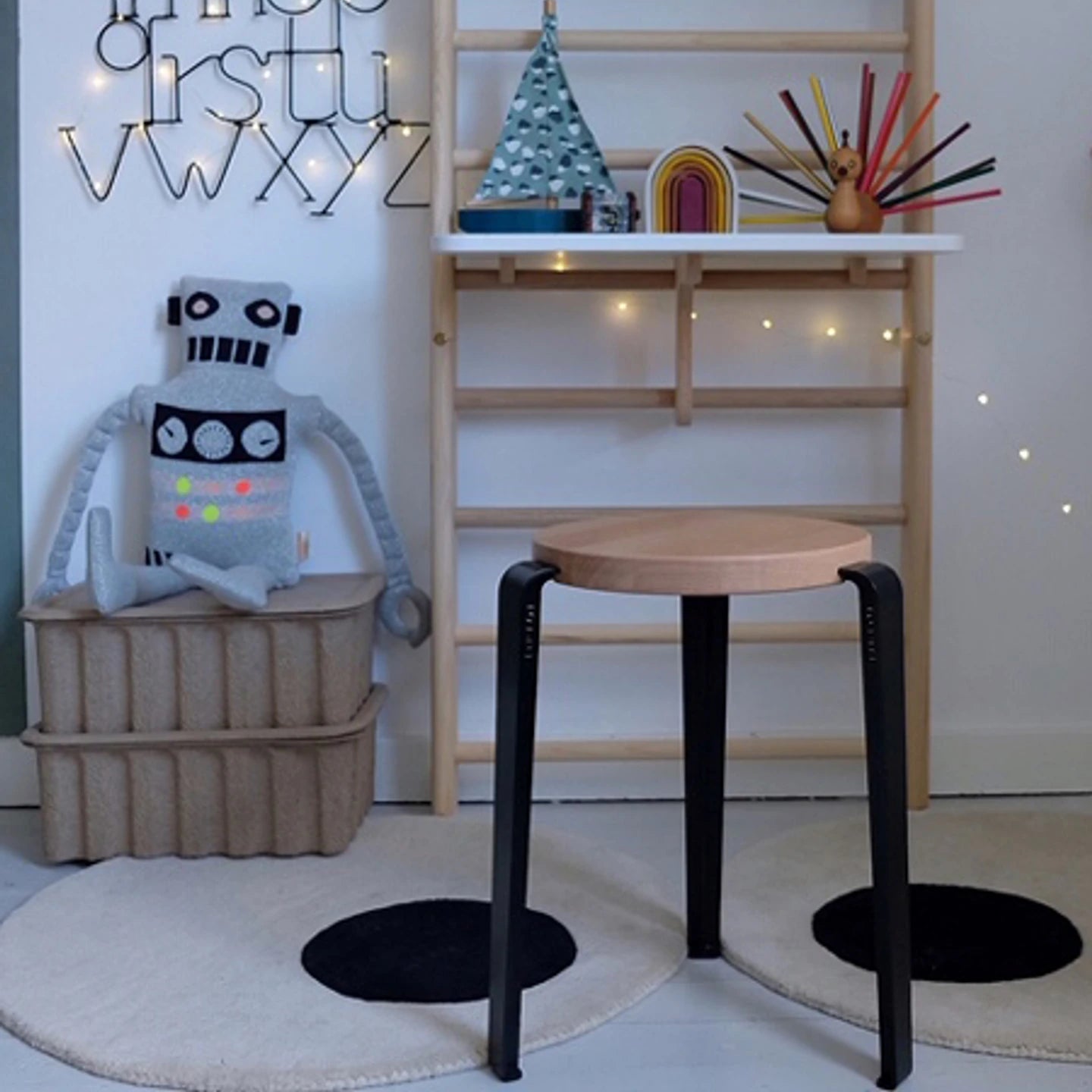 Tiptoe LOU Stool