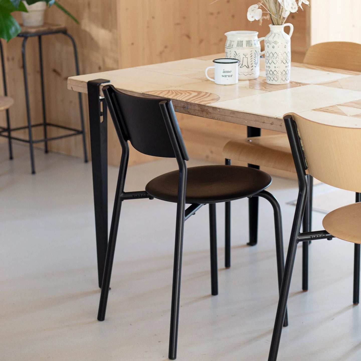 Tiptoe SSDr Recycled Plastic Dining Chair