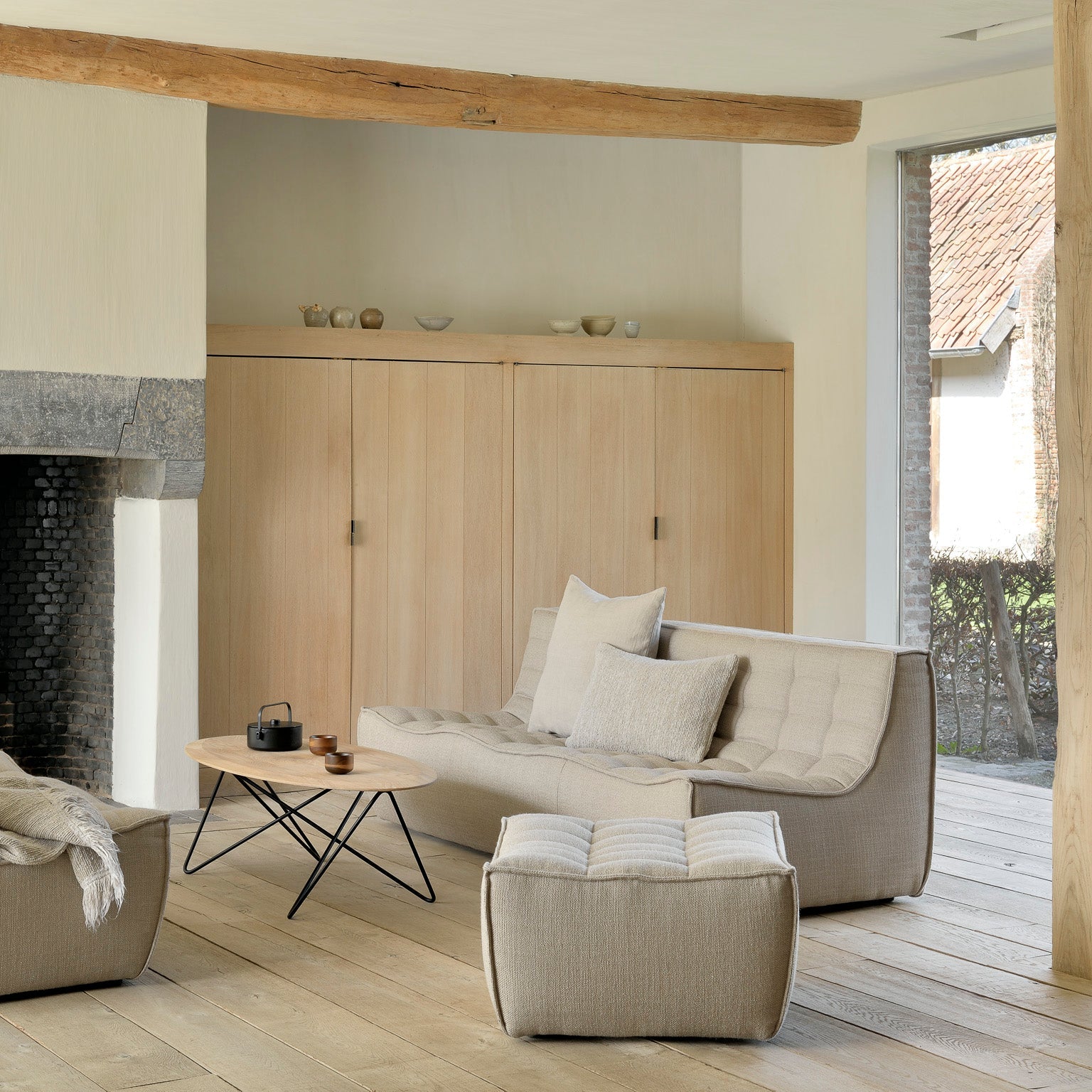 N701 Footstool