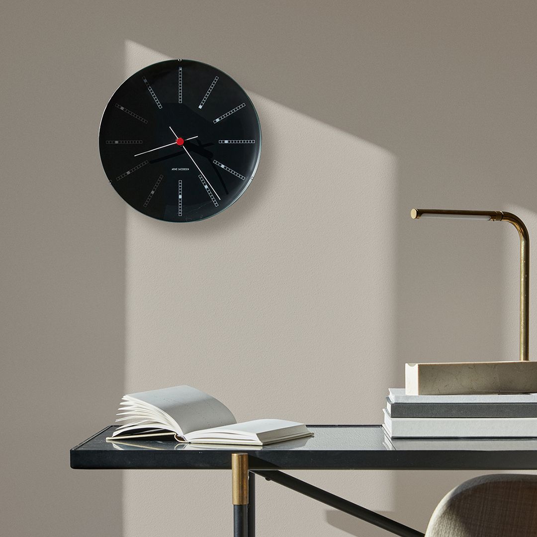 Arne Jacobsen Bankers Wall Clock, Large, Ø: 11.4