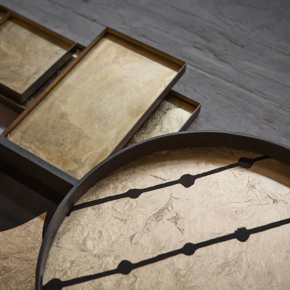 Ethnicraft Gold Leaf Dots Tray, overhead view of the dotted glass surface