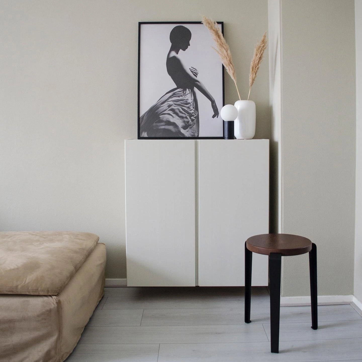 Tiptoe LOU Stool