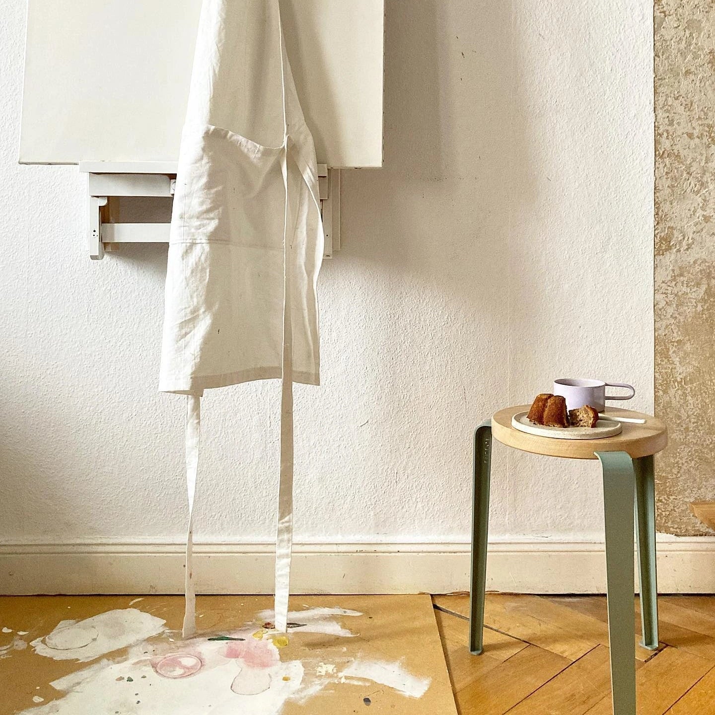 Tiptoe LOU Stool