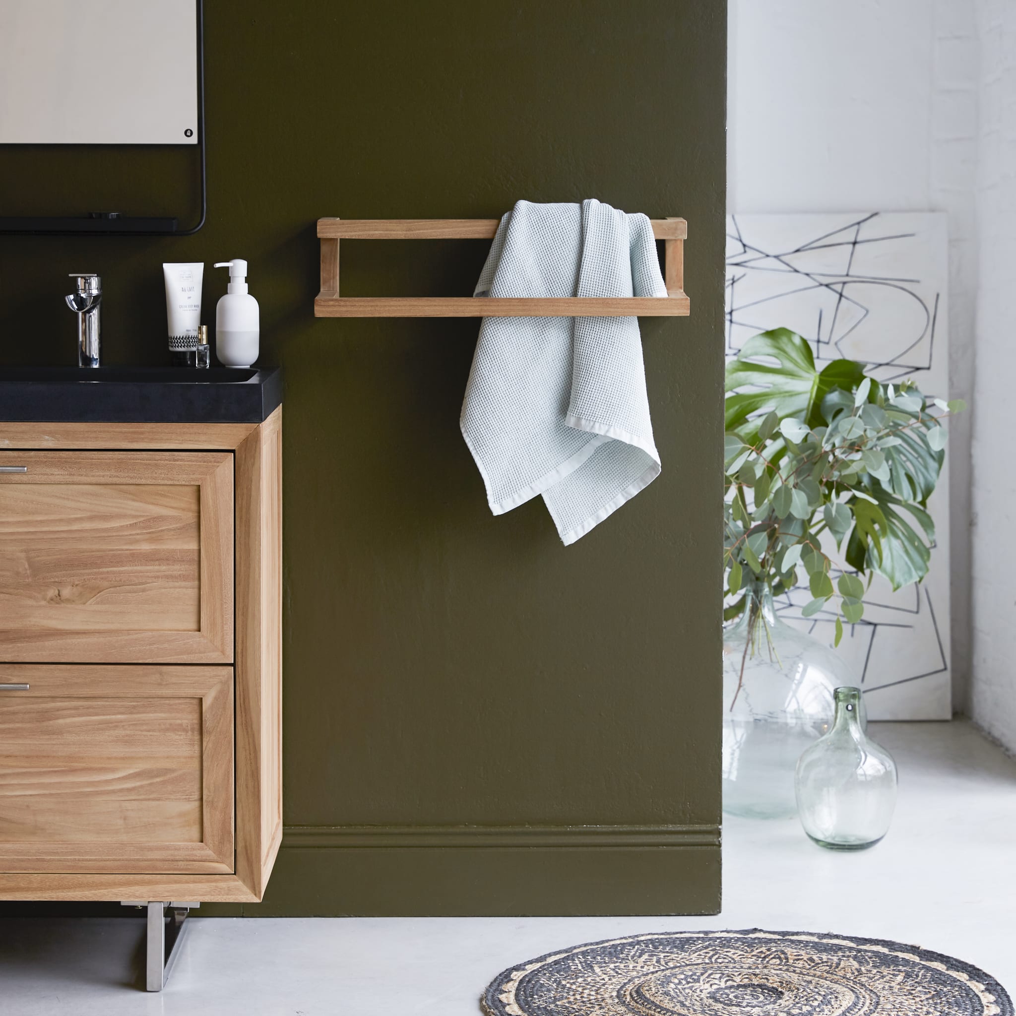 Tikamoon Léo towel rack in solid teak