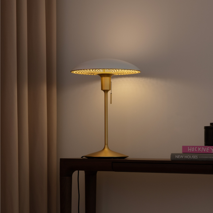 UMAGE Manta Ray Santé Table Lamp