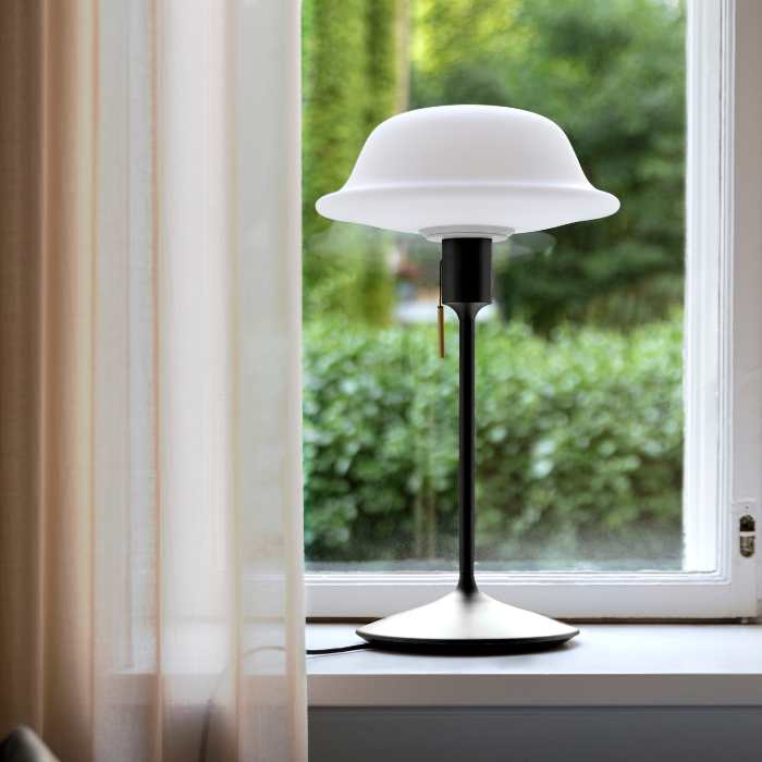 UMAGE Butler Santé Table Lamp, White