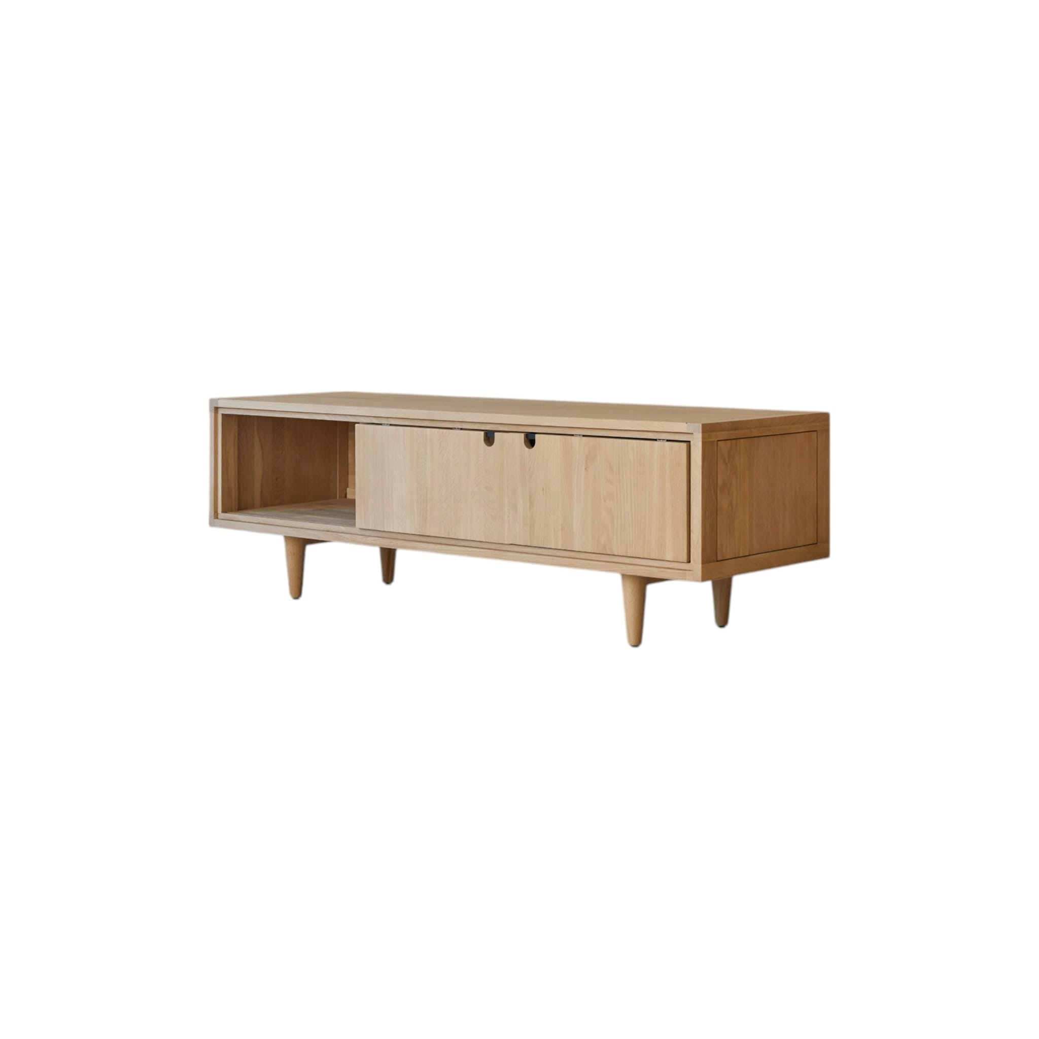 Close-up of oak wood grain on the Tikamoon Jonàk TV stand