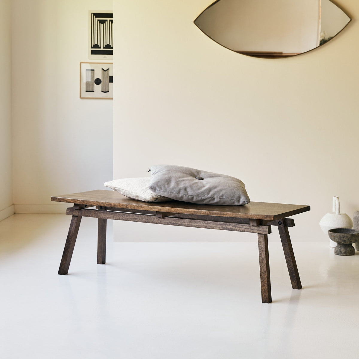 Tikamoon Arko mango bench, top view of the seat