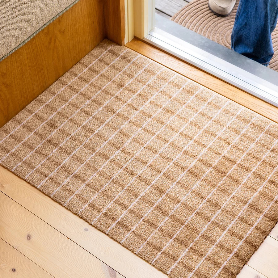 Heymat Grid Doormat in Chocolate Strawberry, recycled PET yarn doormat, Norwegian sustainable design