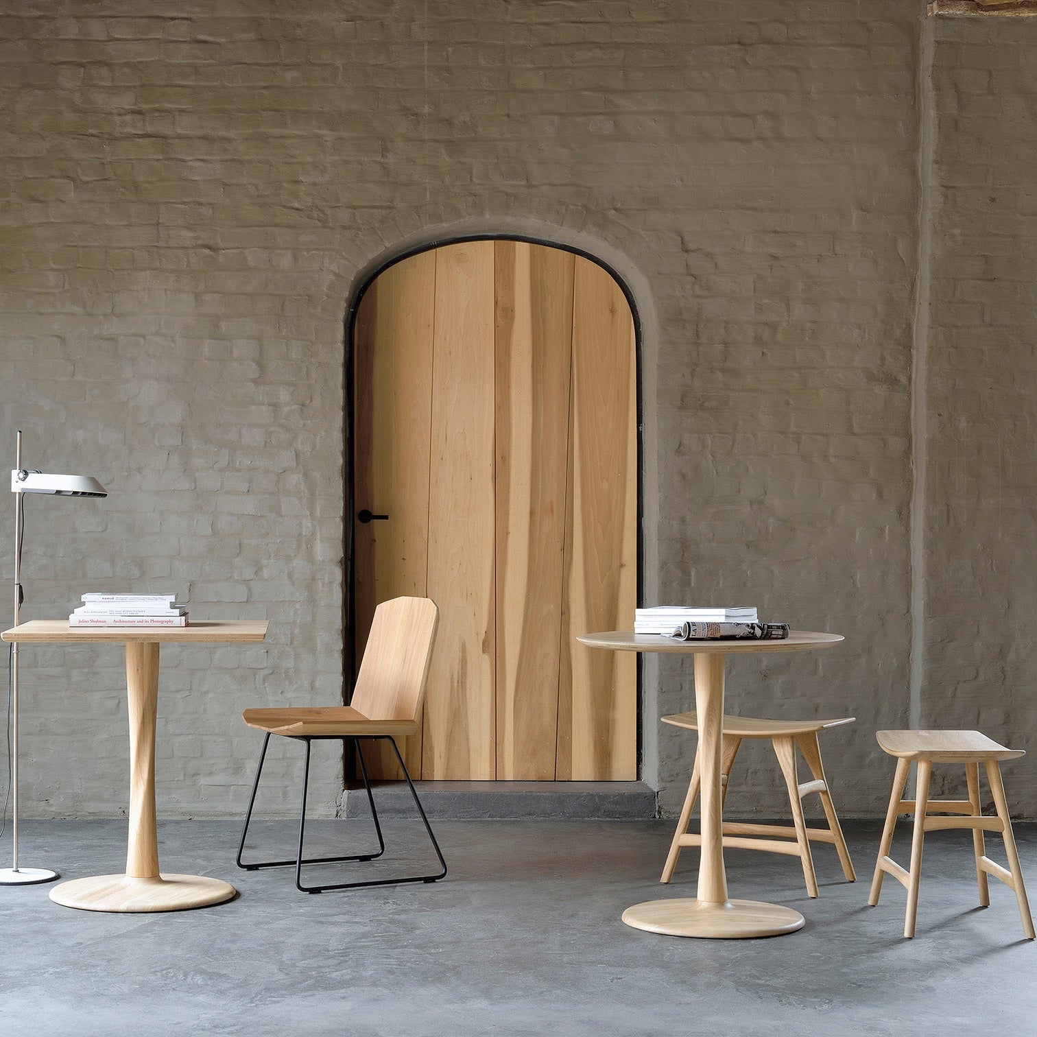 Torsion Round Dining Table