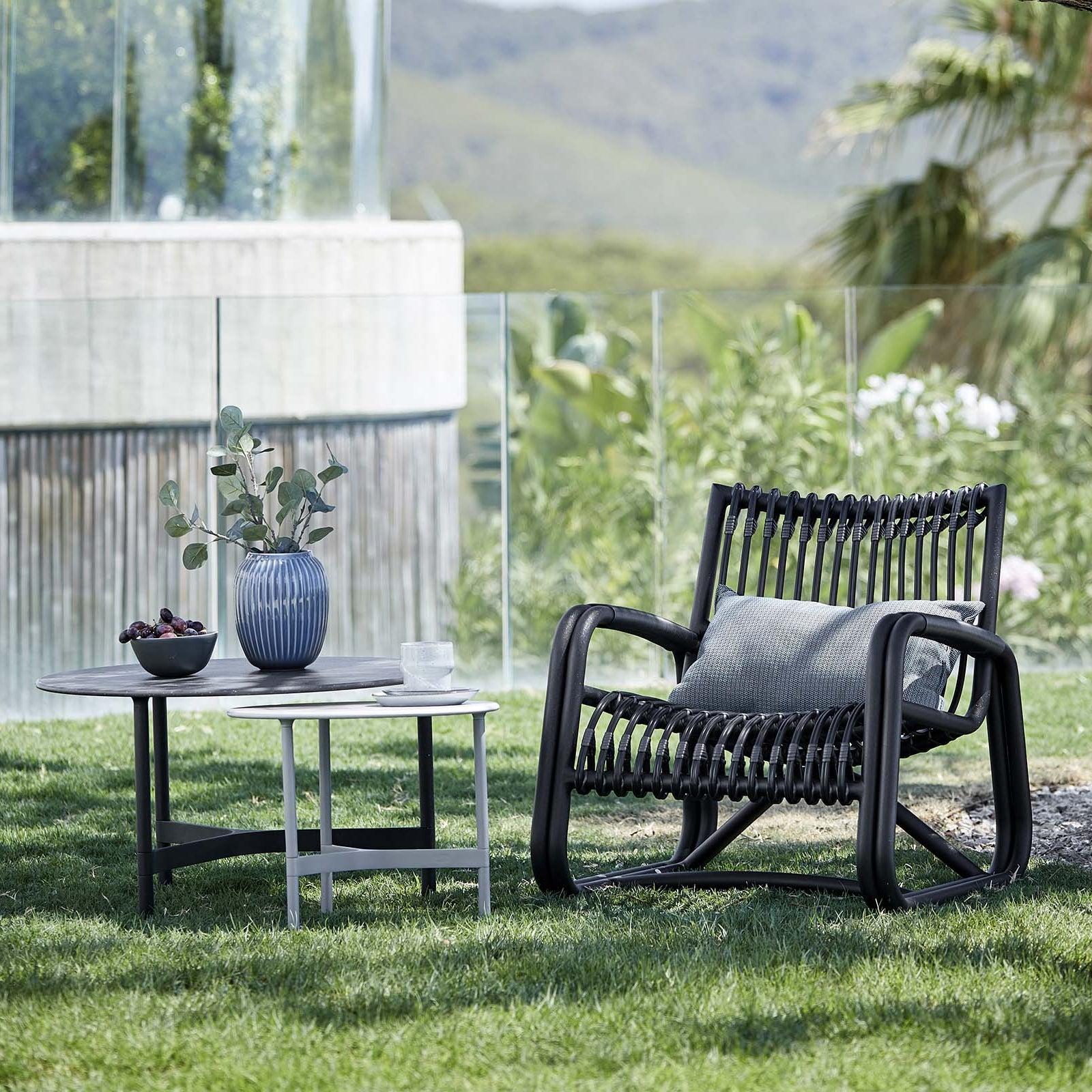 Curve Outdoor Lounge Chair