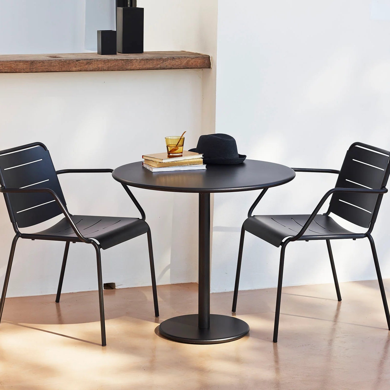 Go Café Table Round 18"