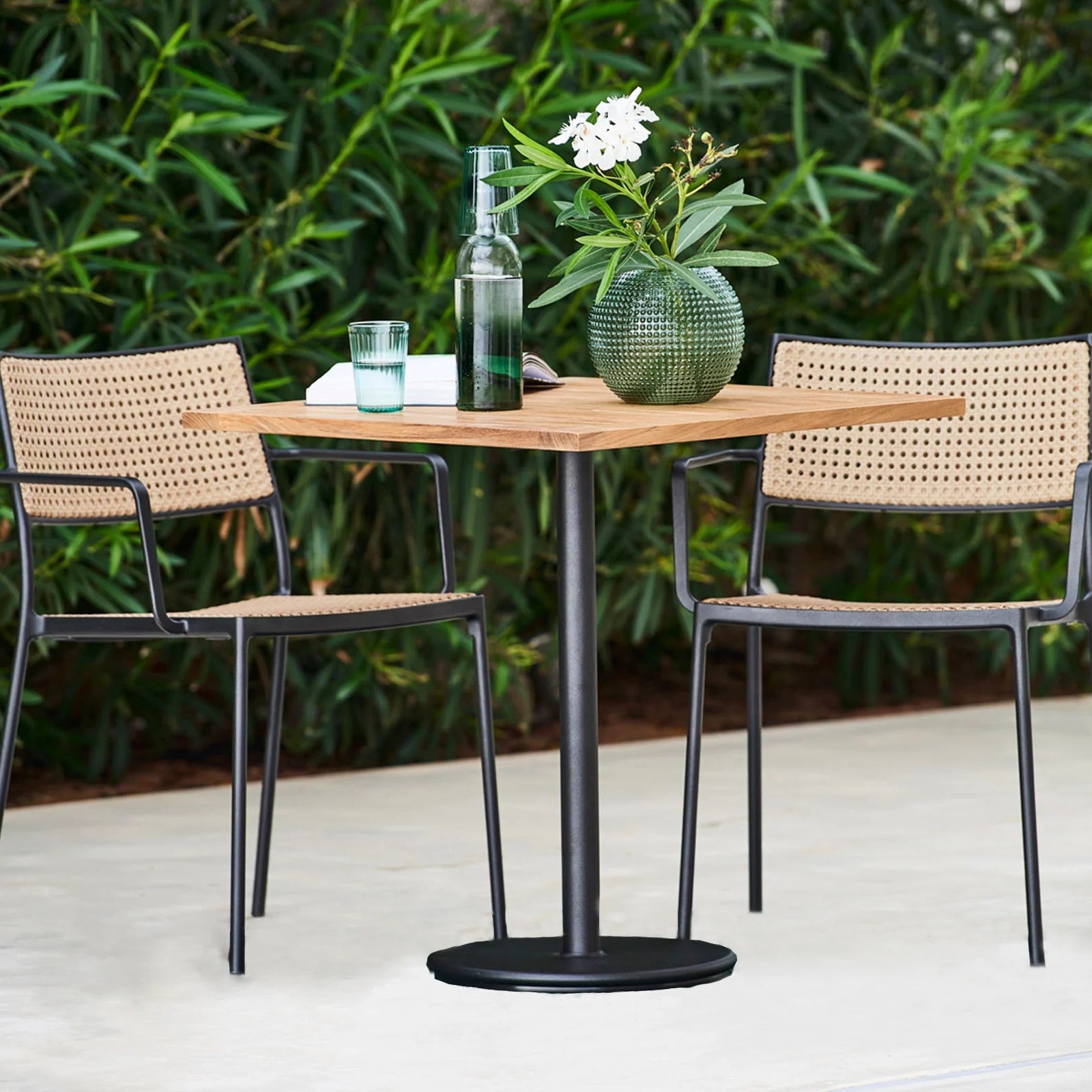Go Café Table Square 28×28"