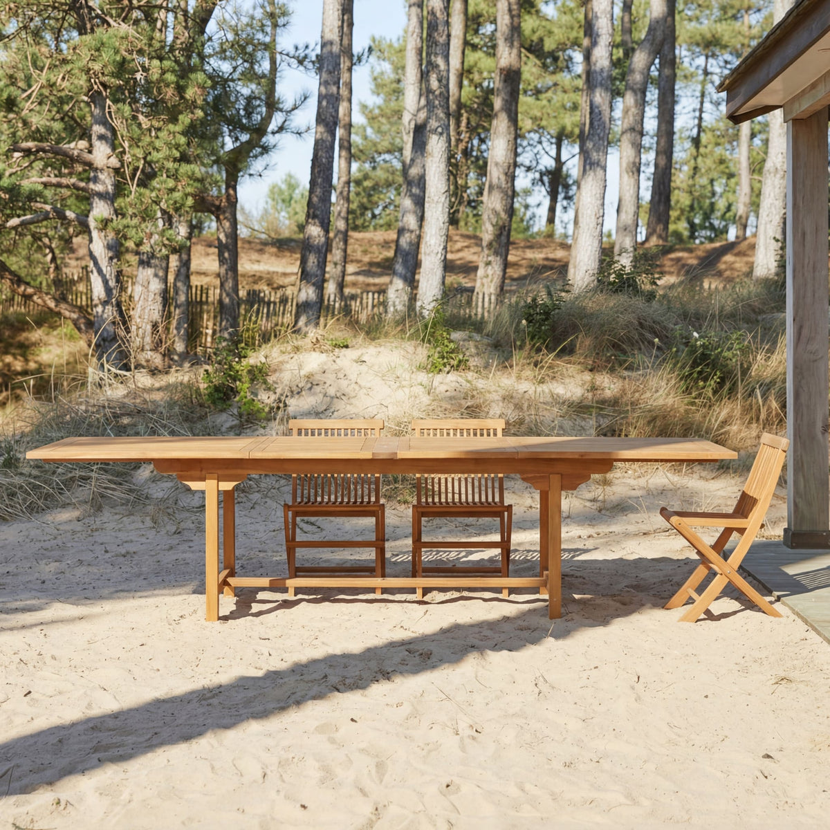 Tikamoon Capri rectangular extending garden table in solid acacia, top view of the slatted surface