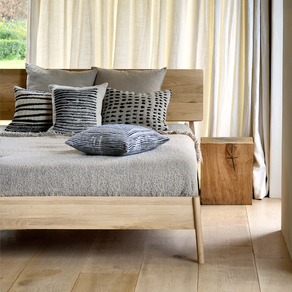 Ethnicraft Air Bed in oak, FSC-certified solid oak