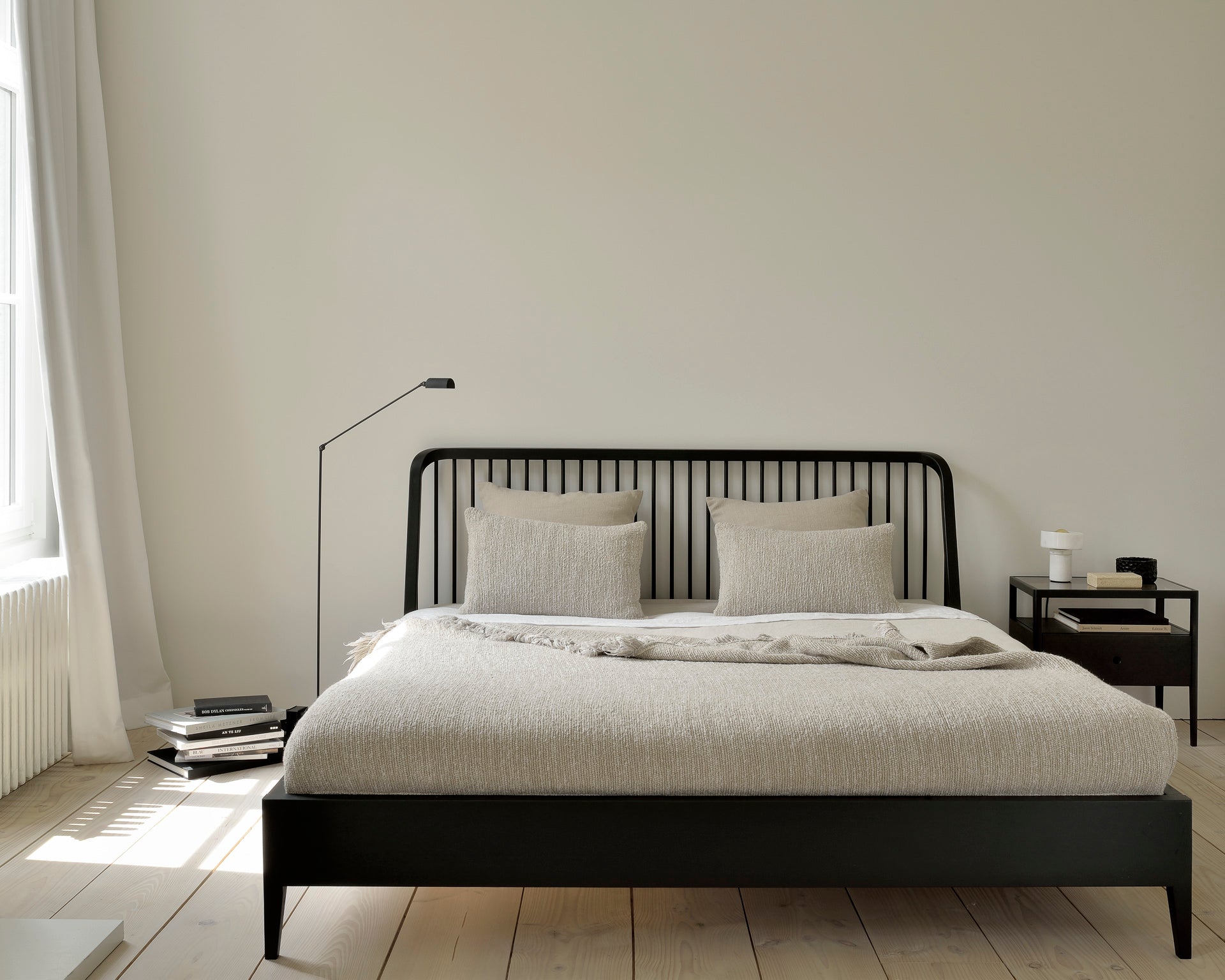 Oak Spindle Bed