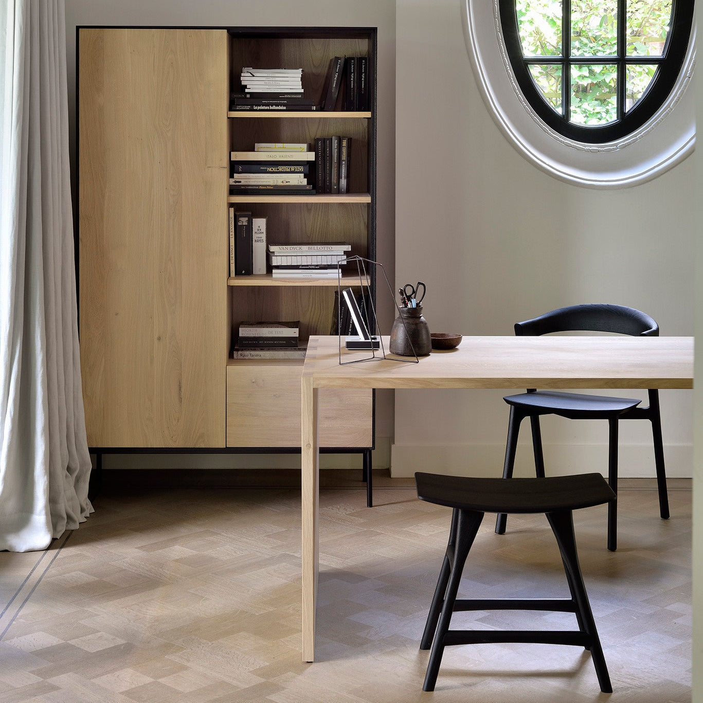 Ethnicraft Osso Counter Stool in oak, FSC-certified solid oak