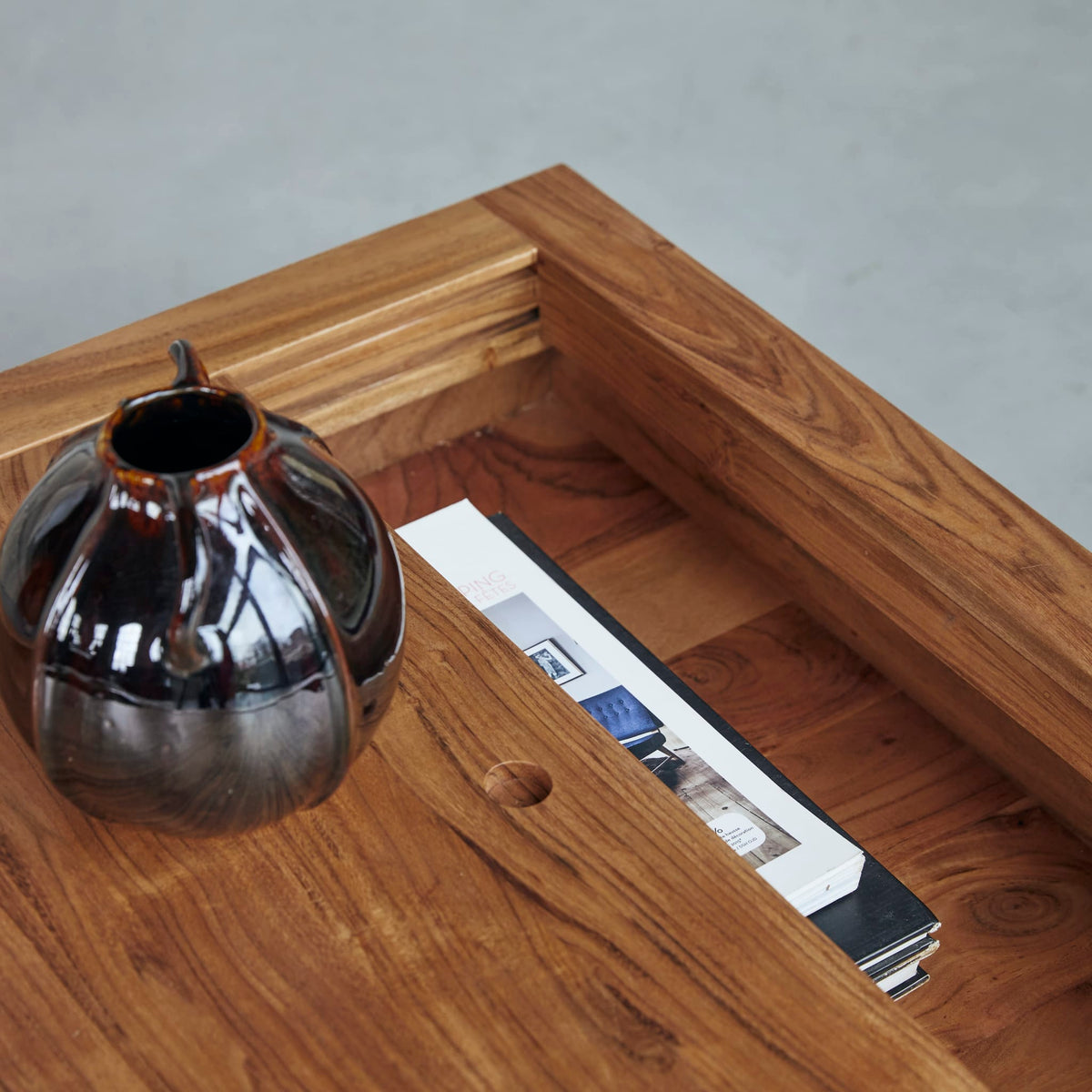 Bonnie acacia coffee table, close-up of golden wood grain