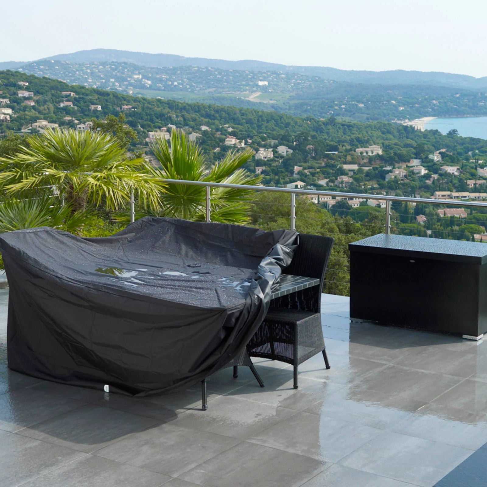 Cover 10 - 65×57"x39"