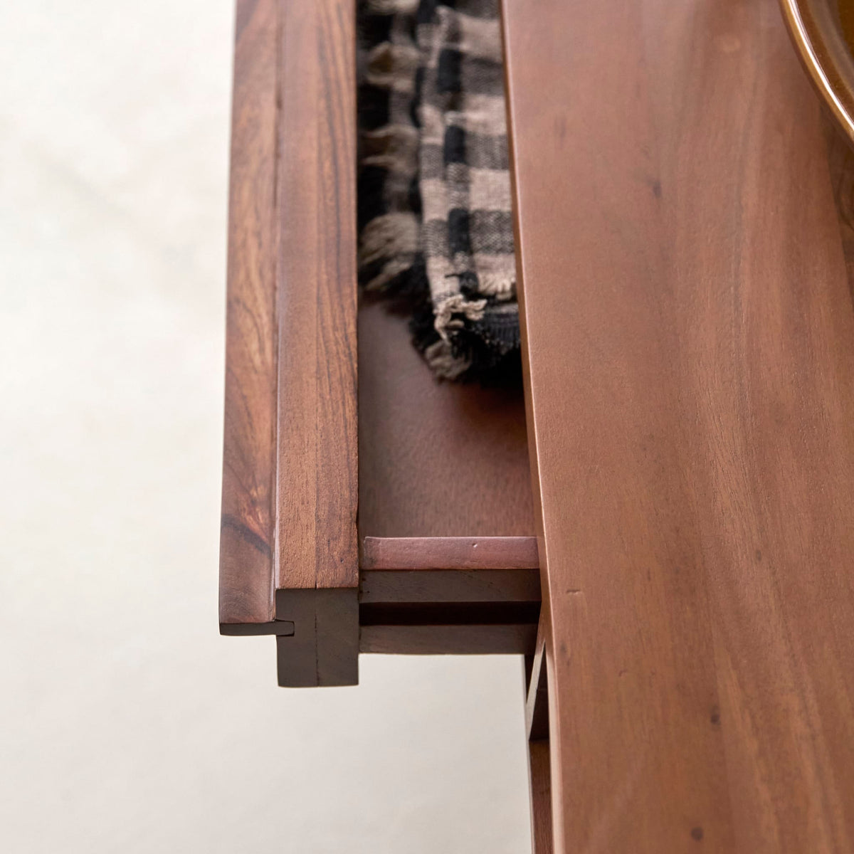 Tikamoon Niels acacia coffee table, detail of the magazine compartment