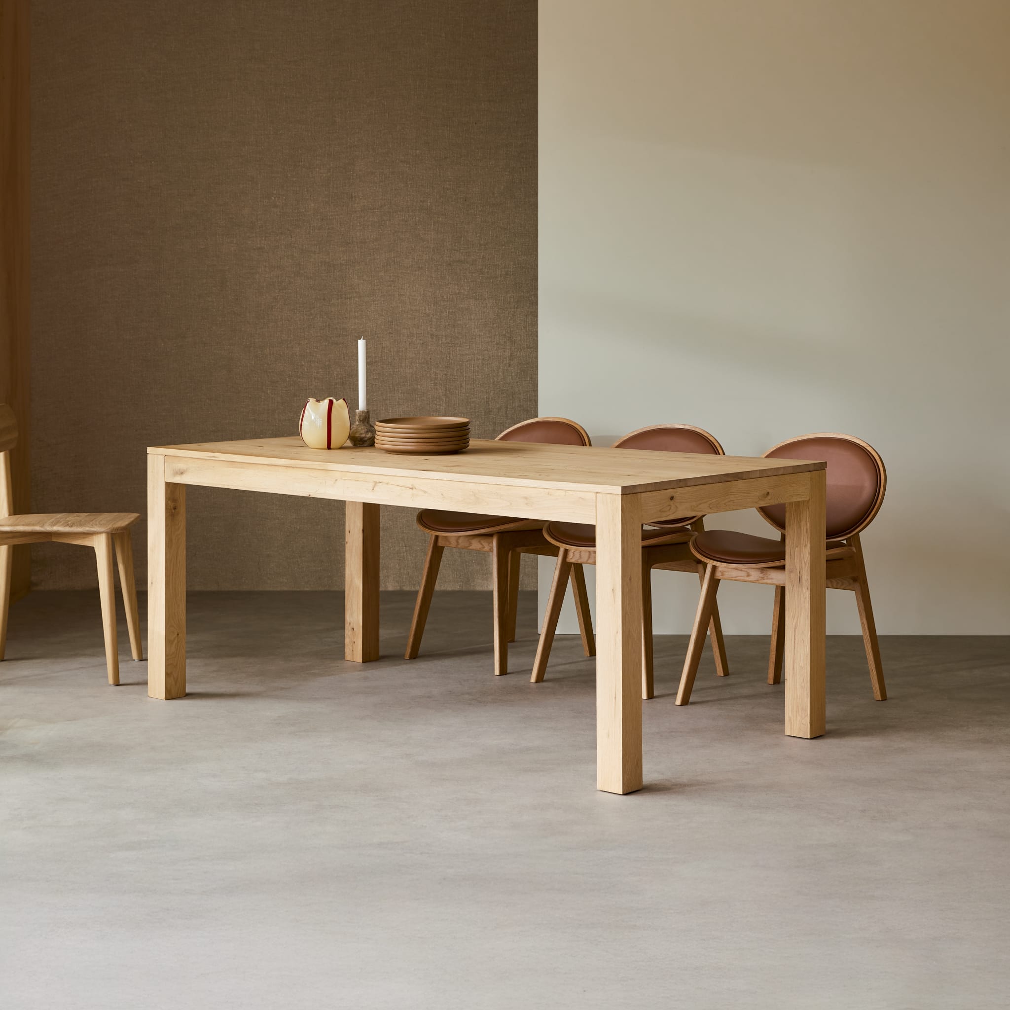 Tikamoon Eden extendable dining table in solid oak, side view