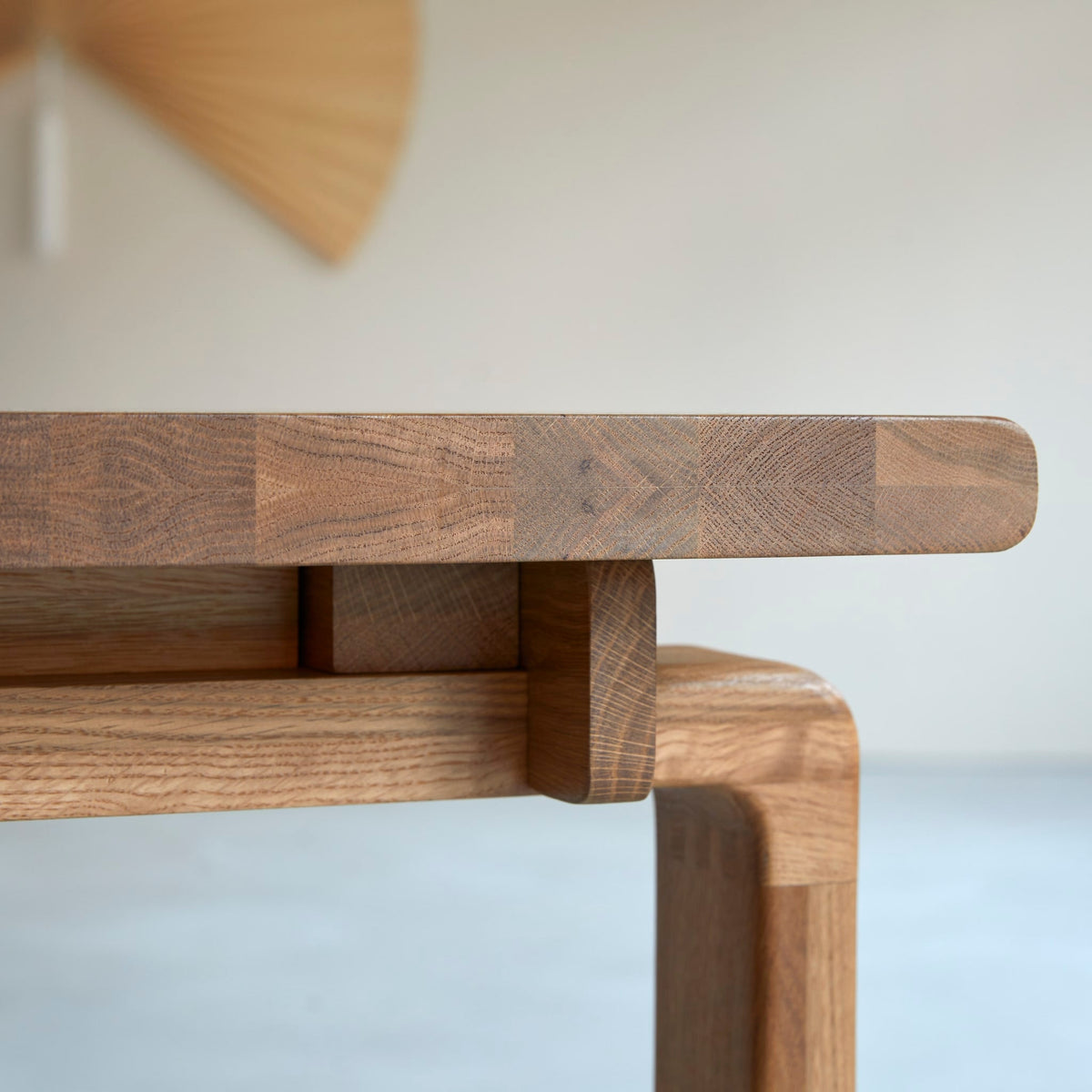 Tikamoon Sybille solid oak bench, side profile