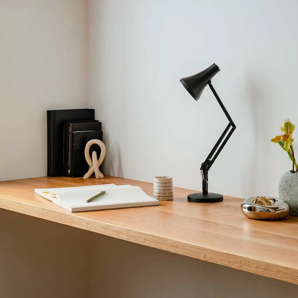90 Mini Desk Lamp