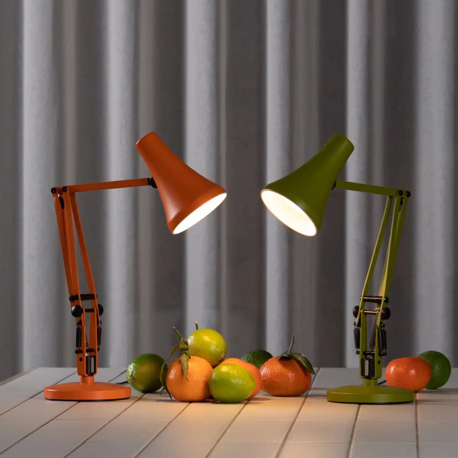 90 Mini Desk Lamp