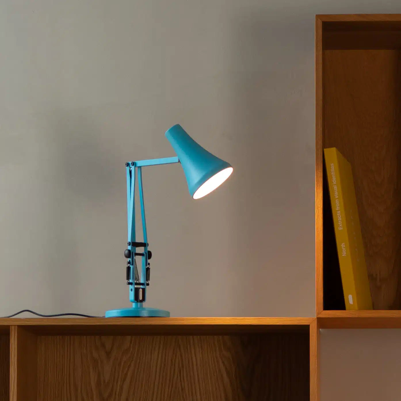 90 Mini Desk Lamp