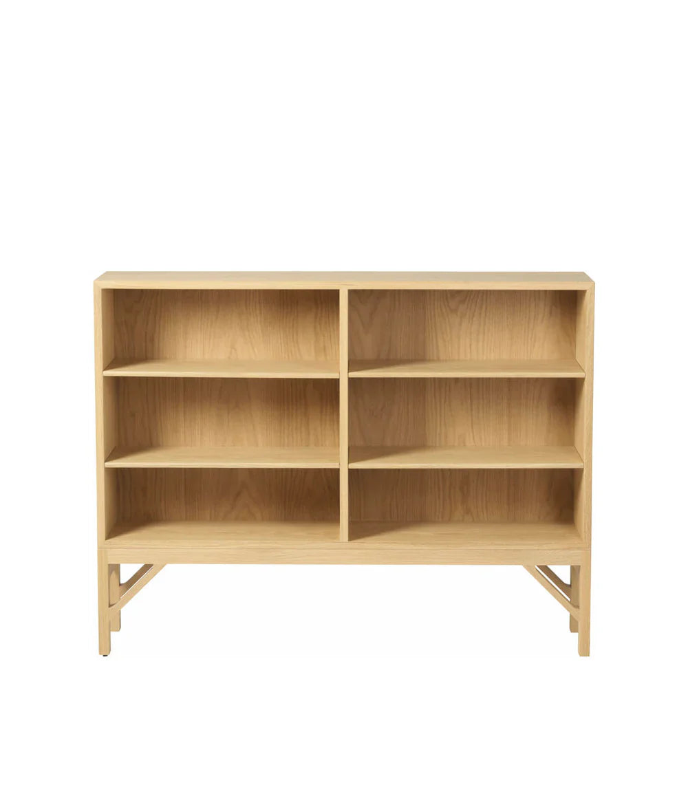 FDB Møbler Shelving unit in solid oak, designed by Børge Mogensen