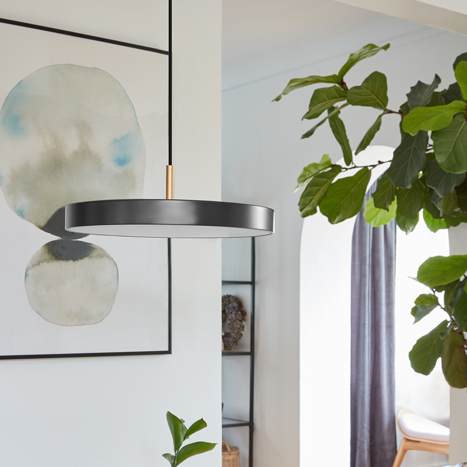 UMAGE Asteria Mini Pendant Lamp, Brass Detail