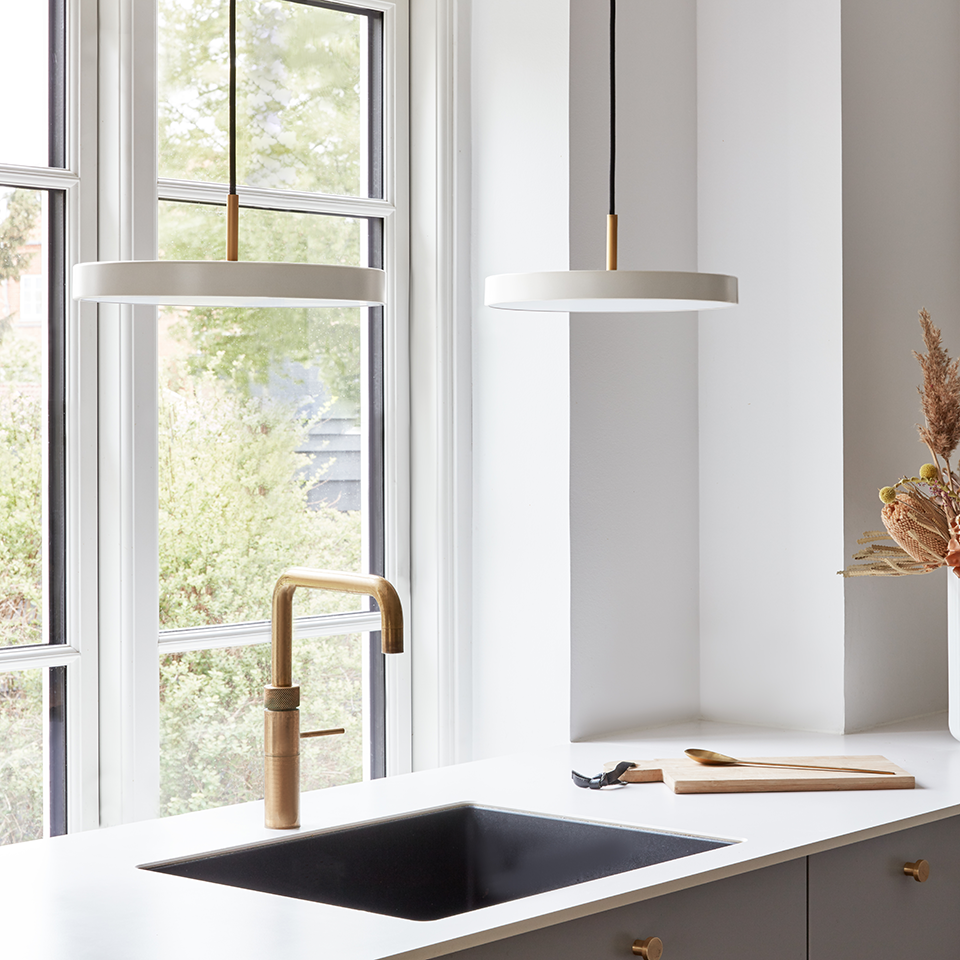UMAGE Asteria Mini Pendant Lamp, Brass Detail