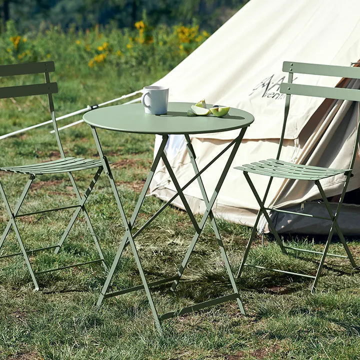 Bistro 24" Round Folding Table