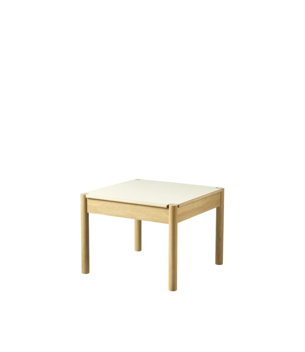 FDB Møbler Coffee Table in solid oak (beige), designed by Jørgen Bækmark