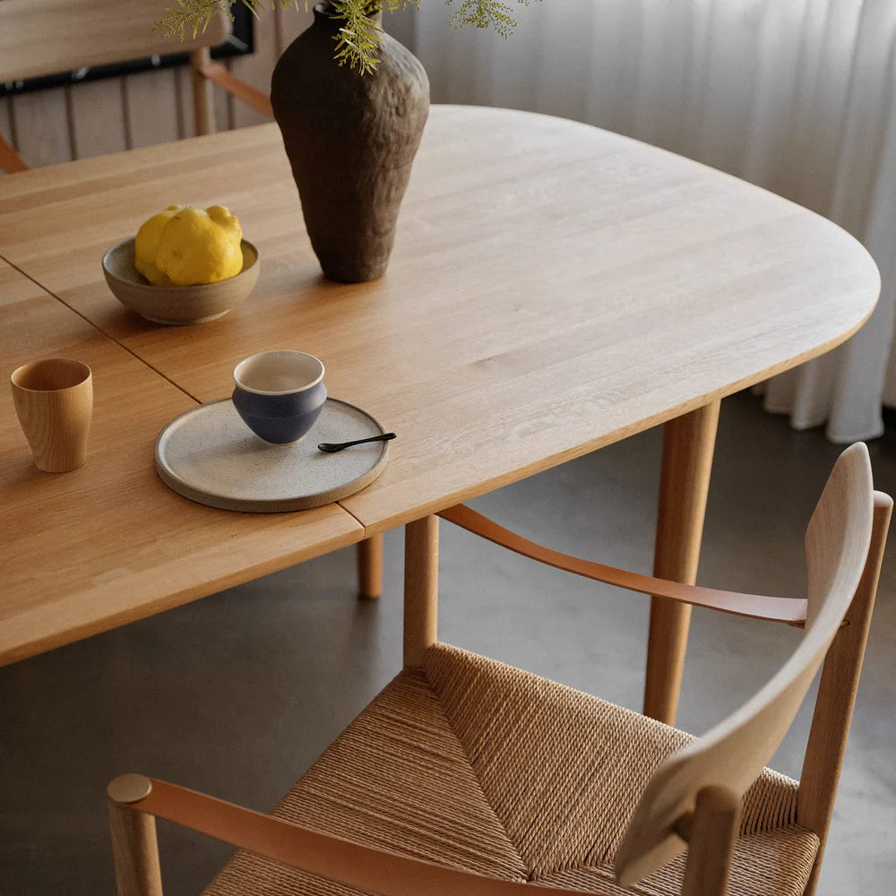 FDB Møbler Bjørk Dining table in solid oak (black)