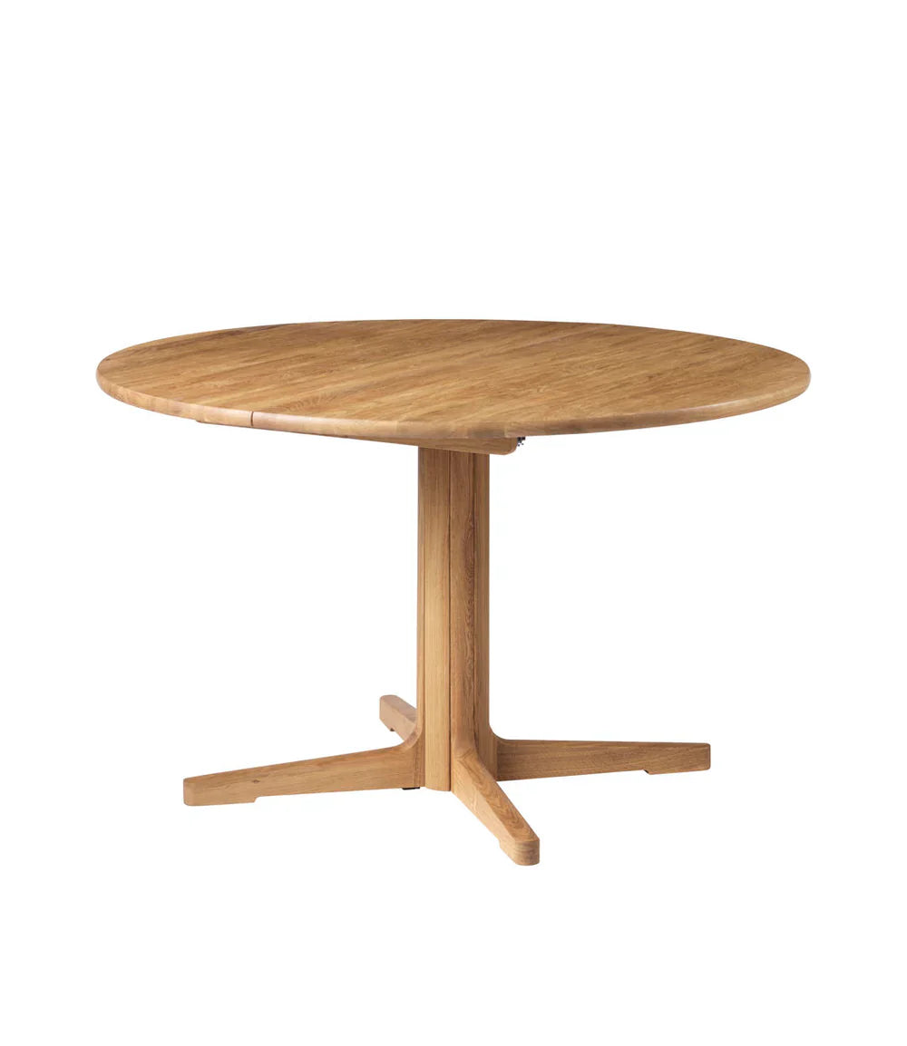 FDB Møbler Ry Dining Table in solid oak