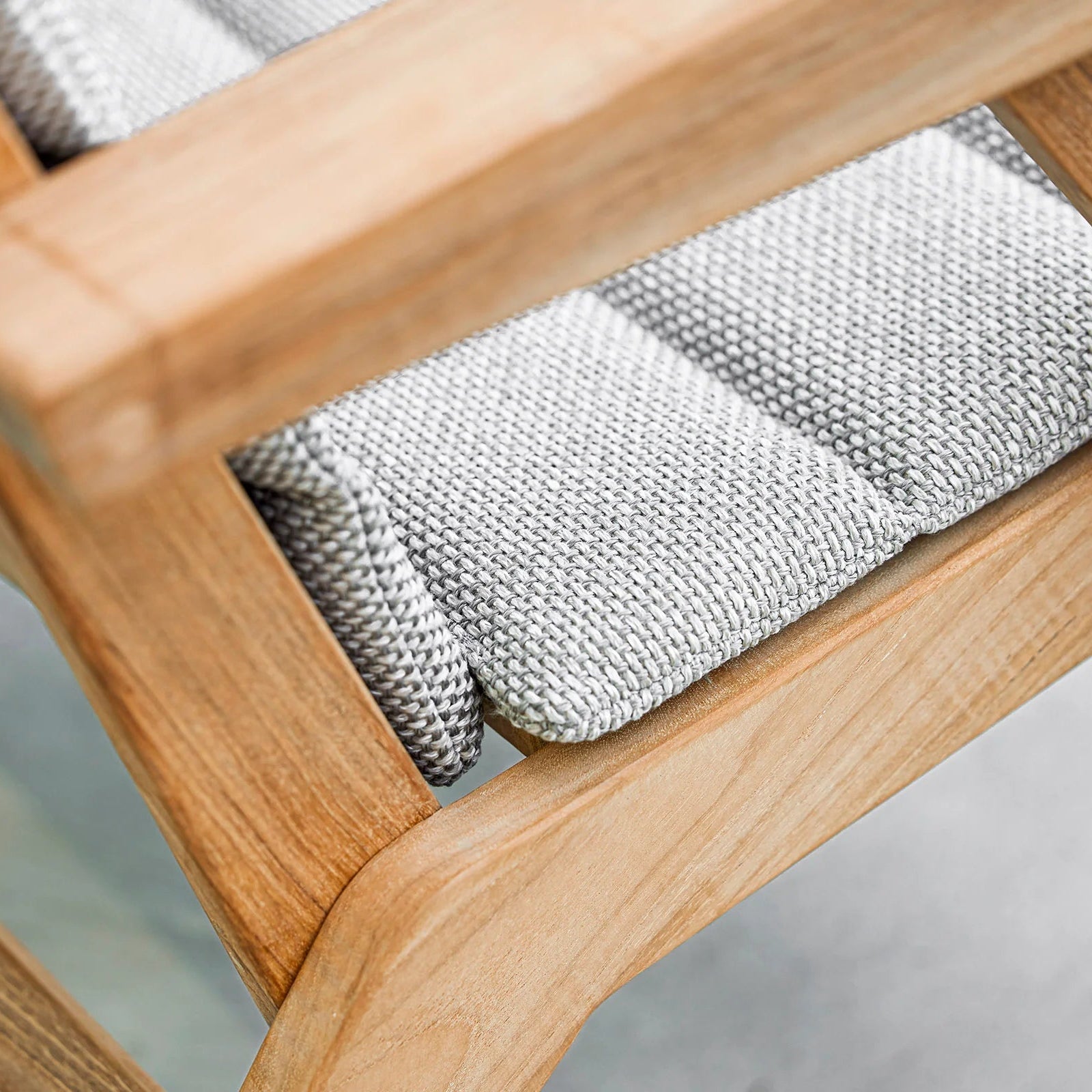 Flip Lounge Chair