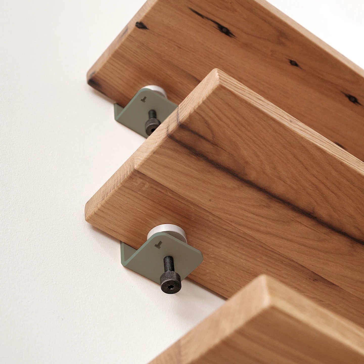 Tiptoe Wall BRACKET