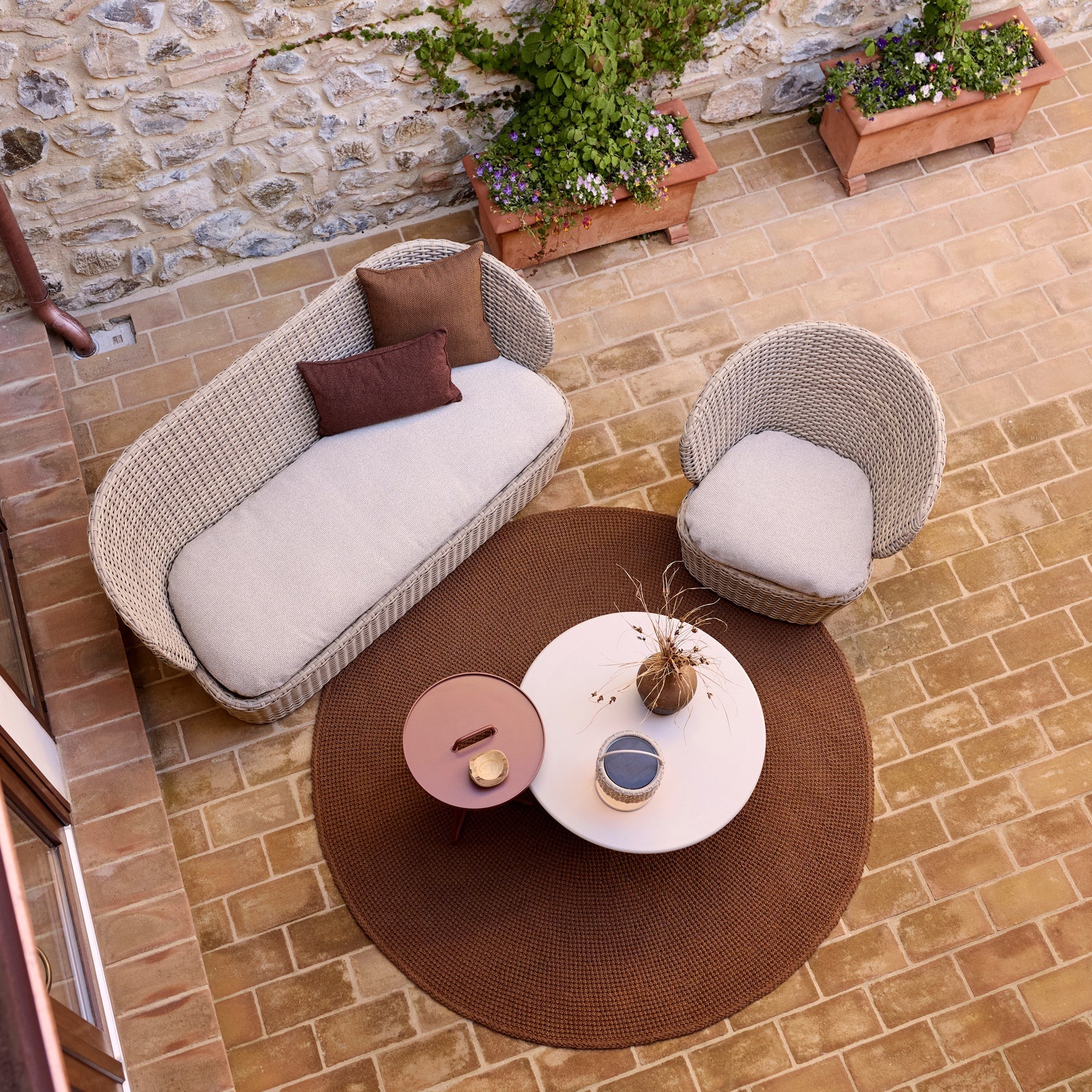 Coast Lounge Chair with Swivel