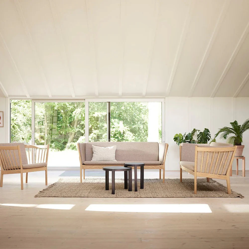 FDB Møbler Ragnesminde Sidetable in solid pine (midnight blue), designed by Katrine Sander