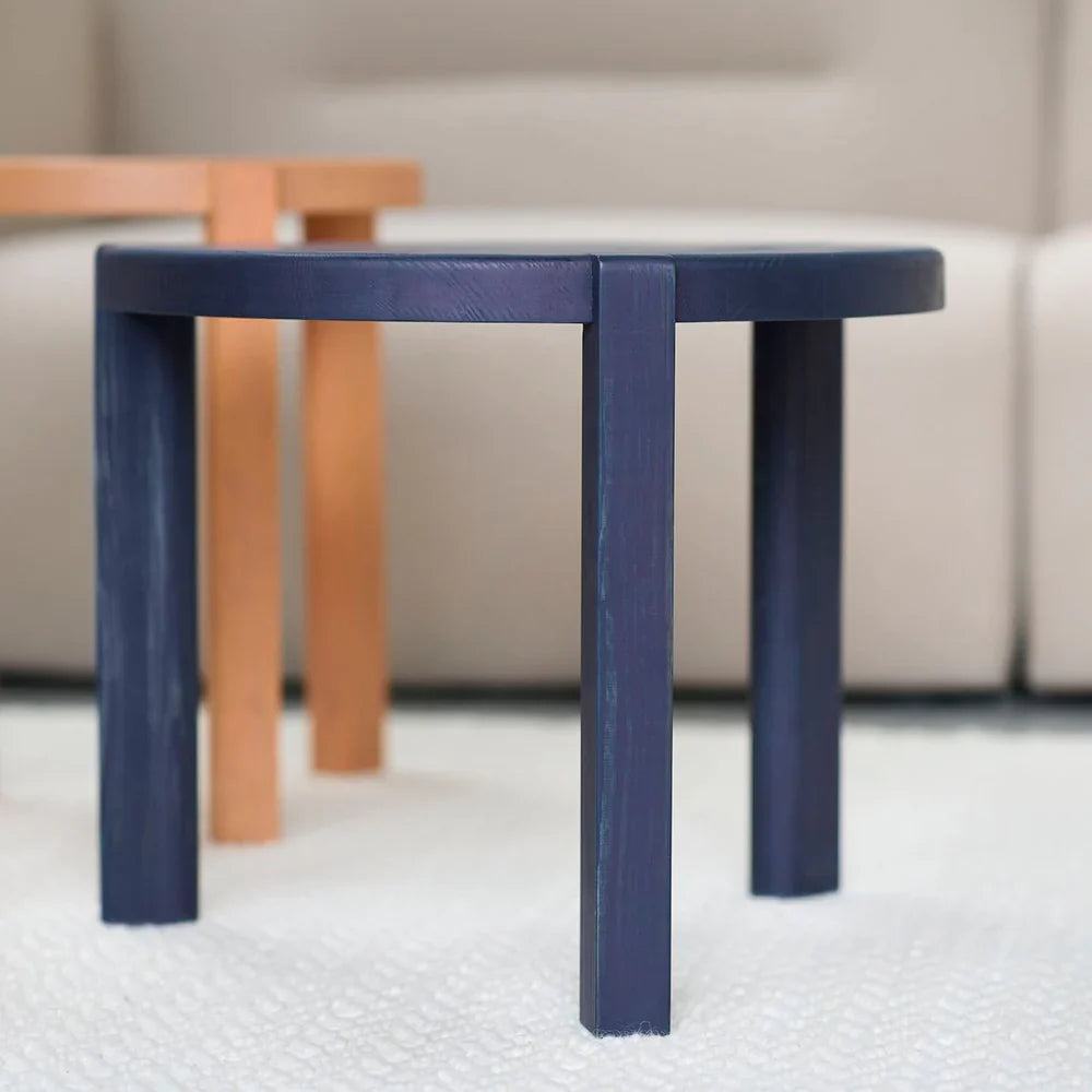 FDB Møbler Ragnesminde Coffee table in solid pine (midnight blue), designed by Katrine Sander