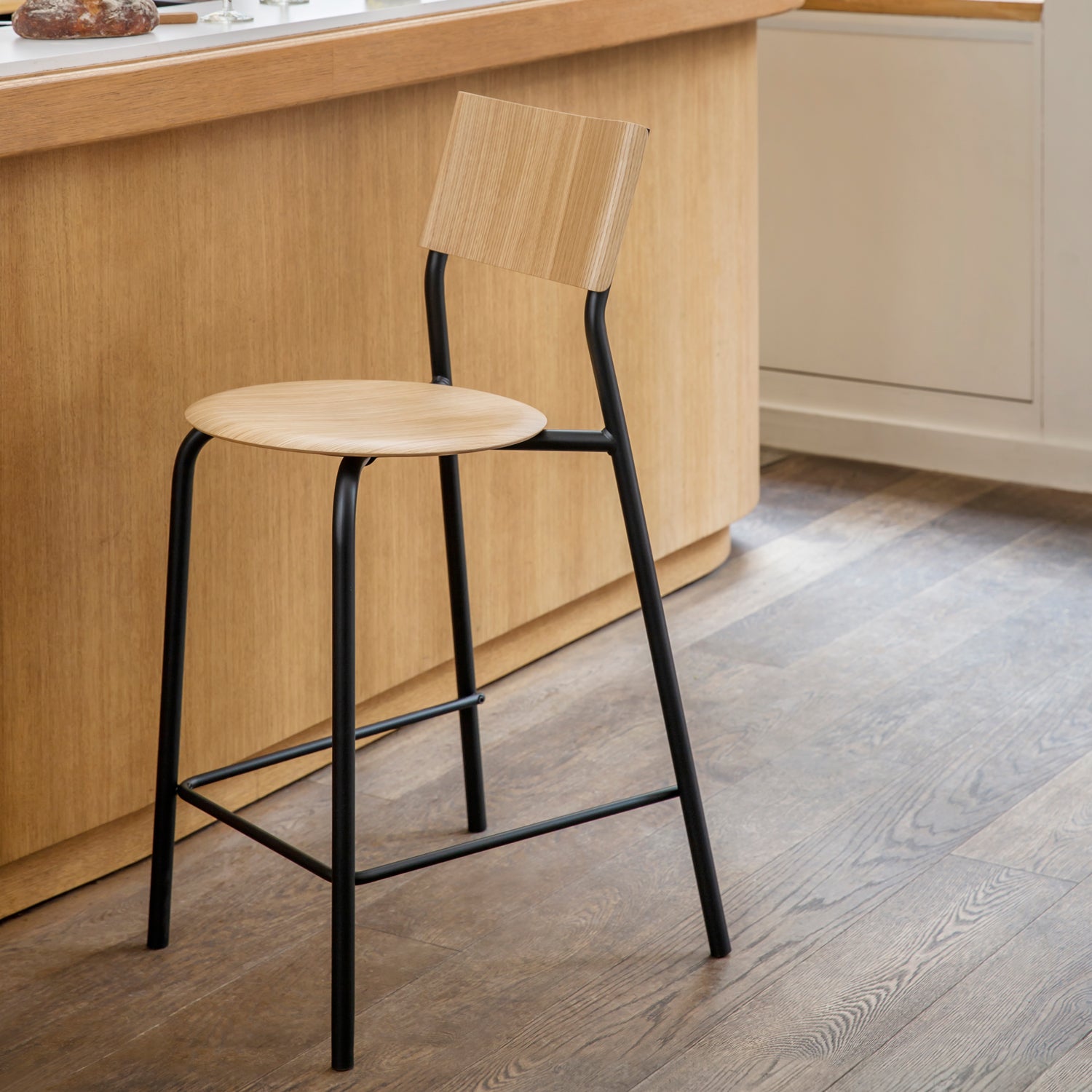 Tiptoe SSD Wood Bar Chair 29.5in