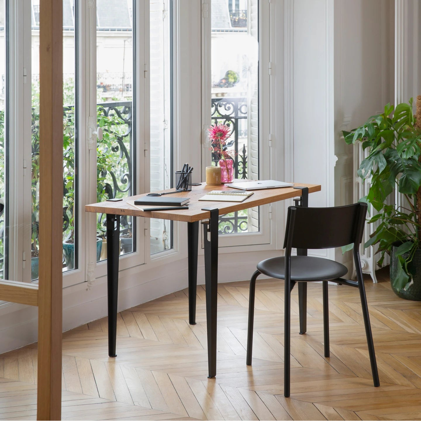Tiptoe SSDr Recycled Plastic Dining Chair