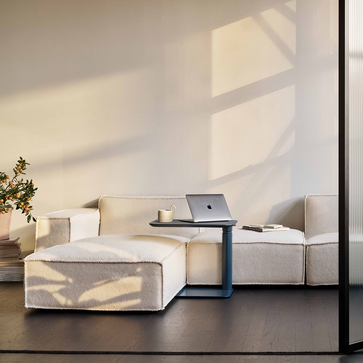 Humanscale Float Micro | Height-Adjustable Side Table | Comosum