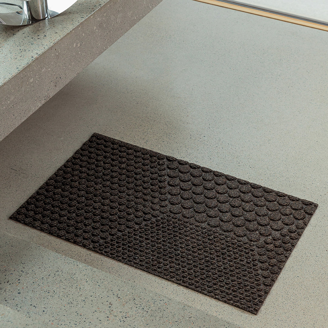 Heymat Hex All Weather Doormat in Soil Brown, recycled PET yarn doormat, Norwegian sustainable design