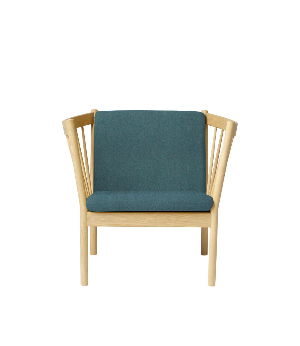 FDB Møbler Armchair in solid oak (green), designed by Ole Jørgensen