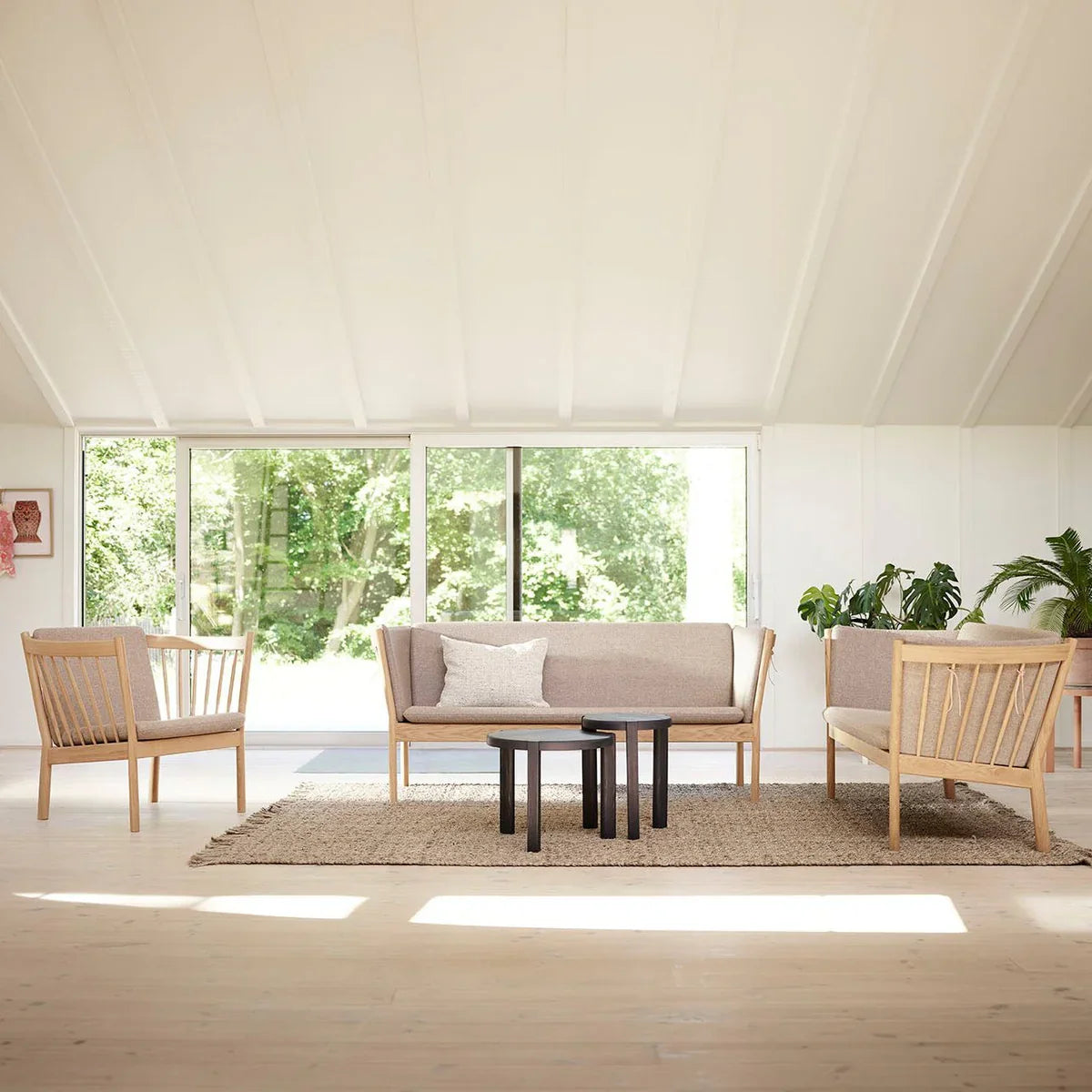 FDB Møbler 3-Person couch in solid oak (beige), designed by Ole Jørgensen